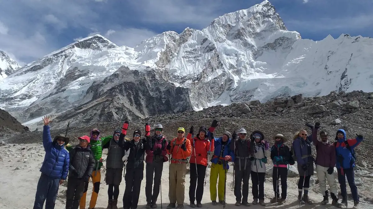​ Trekking to Everest Base Camp [Click and drag to move] ​